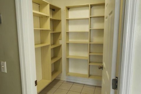 Villa ou maison à louer à Port St. Lucie, Floride: 3 chambres, 186.92 m2 № 2439179 - photo 21