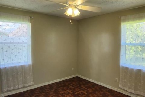 Villa ou maison à louer à Port St. Lucie, Floride: 3 chambres, 186.92 m2 № 2439179 - photo 18