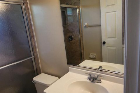 Villa ou maison à louer à Port St. Lucie, Floride: 3 chambres, 186.92 m2 № 2439179 - photo 17