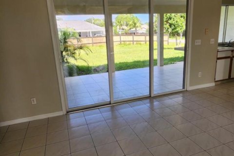 Villa ou maison à louer à Port St. Lucie, Floride: 3 chambres, 186.92 m2 № 2439179 - photo 19