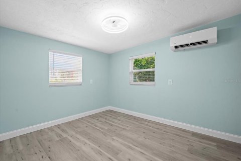 House in Hudson, Florida 2 bedrooms, 101.08 sq.m. № 1806960 - photo 28