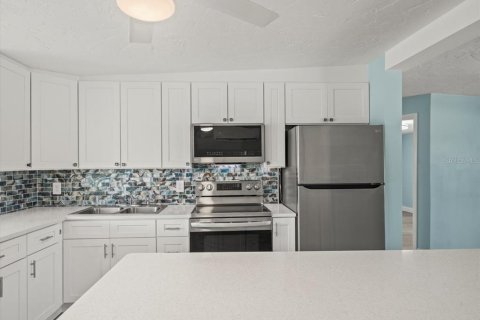 House in Hudson, Florida 2 bedrooms, 101.08 sq.m. № 1806960 - photo 18