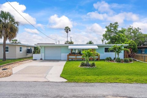House in Hudson, Florida 2 bedrooms, 101.08 sq.m. № 1806960 - photo 3