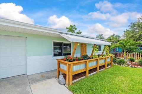 House in Hudson, Florida 2 bedrooms, 101.08 sq.m. № 1806960 - photo 6