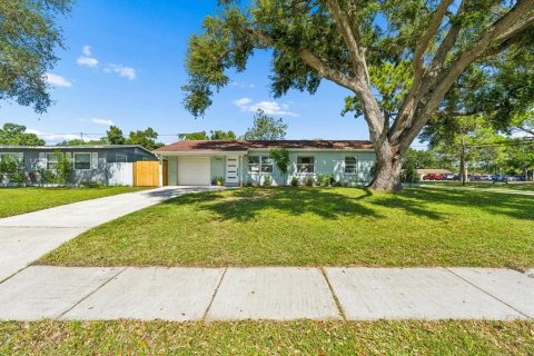 Villa ou maison à vendre à Pinellas Park, Floride: 3 chambres, 86.96 m2 № 2425539 - photo 2