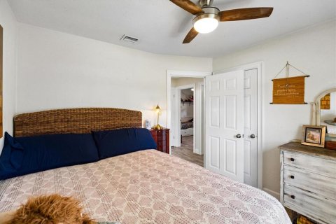 Villa ou maison à vendre à Pinellas Park, Floride: 3 chambres, 86.96 m2 № 2425539 - photo 19