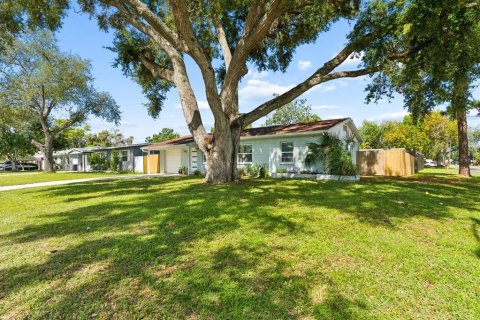 Villa ou maison à vendre à Pinellas Park, Floride: 3 chambres, 86.96 m2 № 2425539 - photo 4