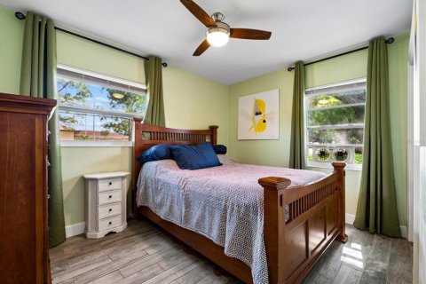 Villa ou maison à vendre à Pinellas Park, Floride: 3 chambres, 86.96 m2 № 2425539 - photo 16