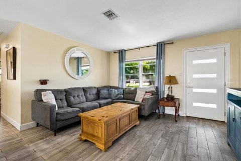 Villa ou maison à vendre à Pinellas Park, Floride: 3 chambres, 86.96 m2 № 2425539 - photo 8