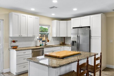 Villa ou maison à vendre à Pinellas Park, Floride: 3 chambres, 86.96 m2 № 2425539 - photo 13
