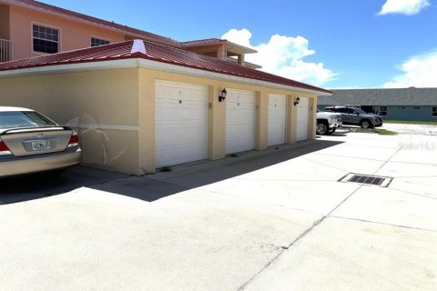 Copropriété à louer à Rotonda, Floride: 2 chambres, 123.37 m2 № 2109461 - photo 3