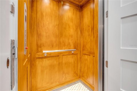 Купить виллу или дом в Нью-Смирна-Бич, Флорида 8 комнат, 254.18м2, № 1673914 - фото 29