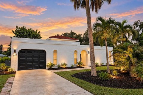 House in Venice, Florida 3 bedrooms, 129.32 sq.m. № 2396360 - photo 2
