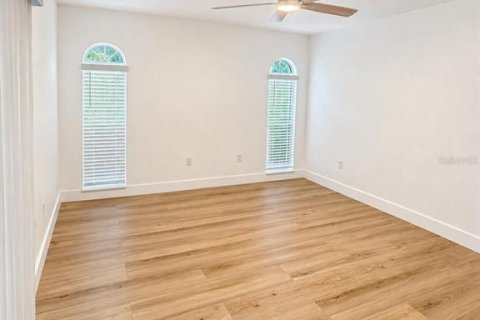 House in Venice, Florida 3 bedrooms, 129.32 sq.m. № 2396360 - photo 12