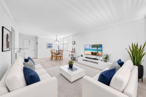 Condo à Miami Beach, Floride, 2 chambres  № 2352815