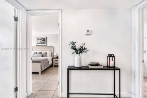 Copropriété à vendre à Miami Beach, Floride: 2 chambres, 102.19 m2 № 2352815 - photo 14