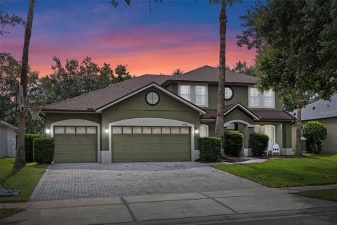 House in Winter Springs, Florida 5 bedrooms, 314.47 sq.m. № 1845306 - photo 1