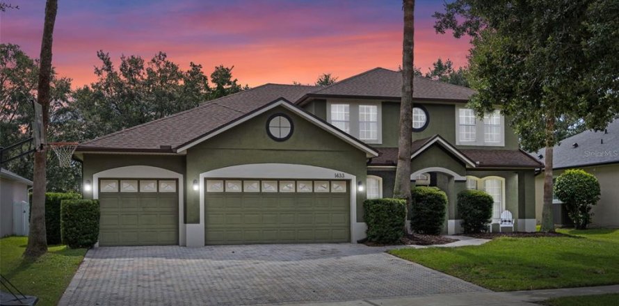 House in Winter Springs, Florida 5 bedrooms, 314.47 sq.m. № 1845306