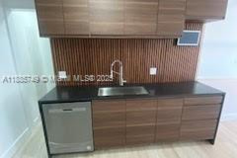 Copropriété à louer à Plantation, Floride: 2 chambres, 99.13 m2 № 2014263 - photo 5