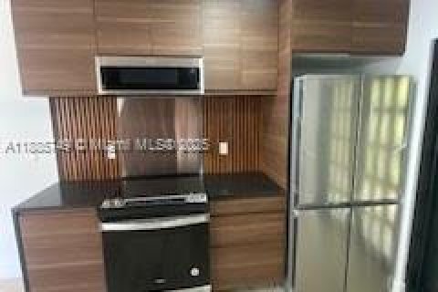 Copropriété à louer à Plantation, Floride: 2 chambres, 99.13 m2 № 2014263 - photo 4