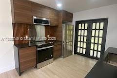 Copropriété à louer à Plantation, Floride: 2 chambres, 99.13 m2 № 2014263 - photo 3