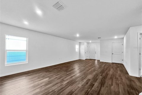 Casa en alquiler en Eagle Lake, Florida, 4 dormitorios, 146.97 m2 № 1885389 - foto 6