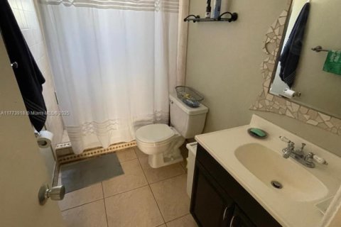 Condo in Davie, Florida, 2 bedrooms  № 1861227 - photo 7