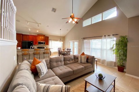 House in Kissimmee, Florida 7 bedrooms, 269.79 sq.m. № 1812862 - photo 3