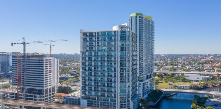 Condo in Miami, Florida, 1 bedroom  № 1953654