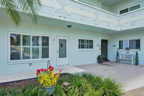 Condo in Clearwater, Florida, 2 bedrooms  № 1855525 - photo 2