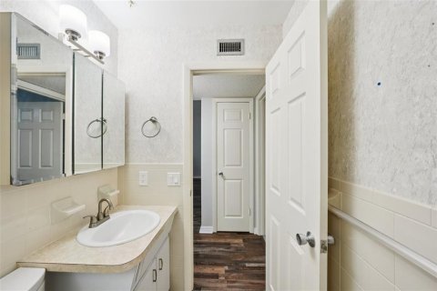 Condo in Clearwater, Florida, 2 bedrooms  № 1855525 - photo 29