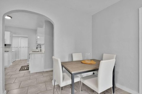 Купить виллу или дом в Майами, Флорида 2 спальни, 77.48м2, № 2037154 - фото 30
