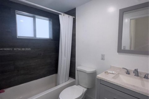 Villa ou maison à louer à Miami, Floride: 1 chambre № 1987868 - photo 7