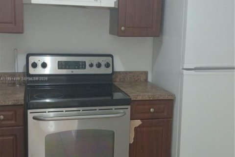 Copropriété à vendre à Lauderdale Lakes, Floride: 2 chambres, 102.19 m2 № 2052237 - photo 9