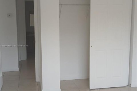 Copropriété à vendre à Lauderdale Lakes, Floride: 2 chambres, 102.19 m2 № 2052237 - photo 8