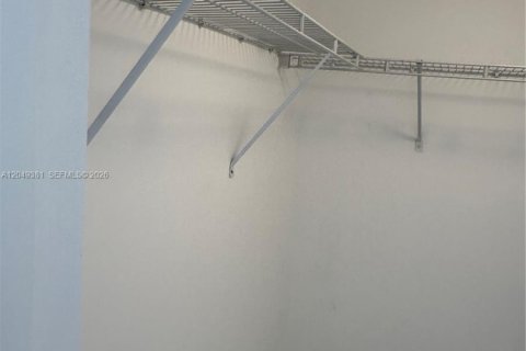 Condo in Miami, Florida, 2 bedrooms № 2263175 - photo 18