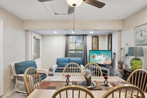 Condominio en venta en Weeki Wachee, Florida, 2 dormitorios, 120.12 m2 № 1772200 - foto 11