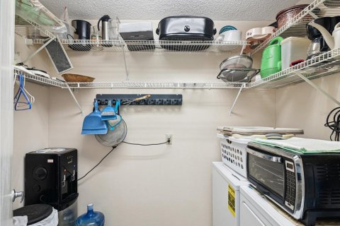 Condominio en venta en Weeki Wachee, Florida, 2 dormitorios, 120.12 m2 № 1772200 - foto 23