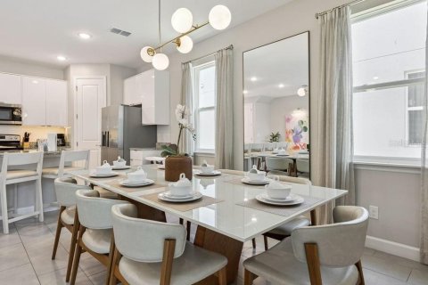 Adosado en venta en Kissimmee, Florida, 5 dormitorios, 201.23 m2 № 2197625 - foto 11