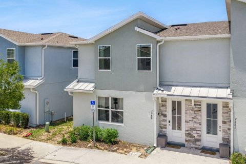 Adosado en venta en Kissimmee, Florida, 5 dormitorios, 201.23 m2 № 2197625 - foto 5
