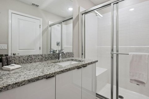 Adosado en venta en Kissimmee, Florida, 5 dormitorios, 201.23 m2 № 2197625 - foto 30