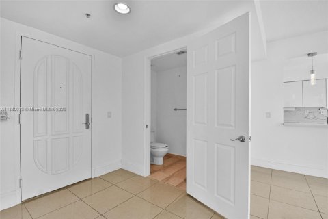 Apartamento en alquiler en Aventura, Florida, 2 dormitorios, 154.22 m2 № 1929163 - foto 24
