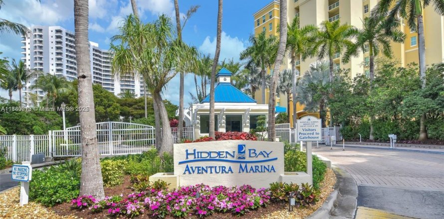 Appartement à Aventura, Floride 2 chambres, 154.22 m2 № 1929163