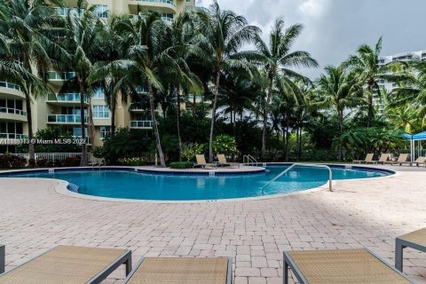 Apartamento en alquiler en Aventura, Florida, 2 dormitorios, 154.22 m2 № 1929163 - foto 4