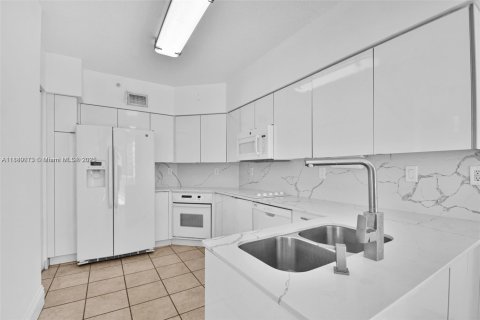 Appartement à louer à Aventura, Floride: 2 chambres, 154.22 m2 № 1929163 - photo 12