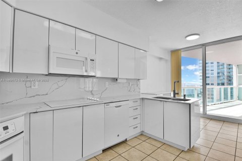 Apartamento en alquiler en Aventura, Florida, 2 dormitorios, 154.22 m2 № 1929163 - foto 14