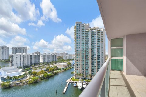 Appartement à louer à Aventura, Floride: 2 chambres, 154.22 m2 № 1929163 - photo 8