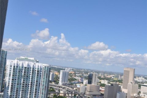 Condo in Miami, Florida, 2 bedrooms № 1990070 - photo 13