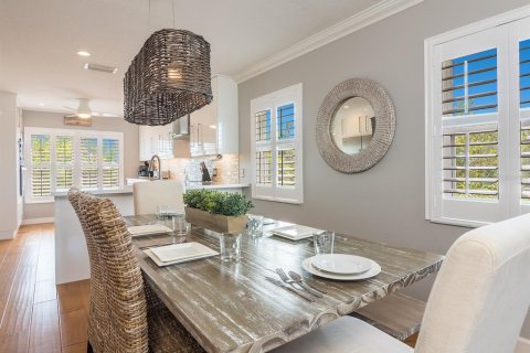 House in Bradenton Beach, Florida 4 bedrooms, 263.1 sq.m. № 1574911 - photo 13