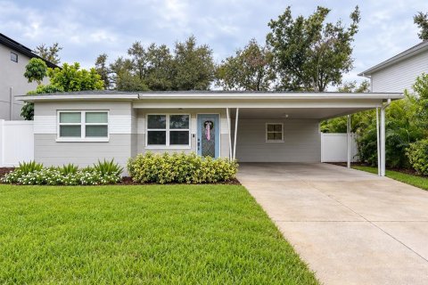 Villa ou maison à Tampa, Floride 3 chambres, 150.04 m2 № 2419696